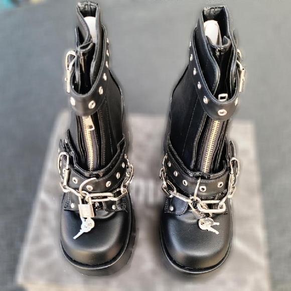 Boots - Picture 2 of 4